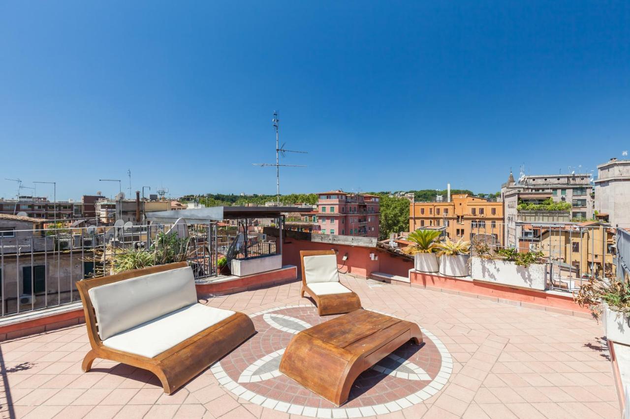 Apartamento Il Nascondiglio Del Prete Roma Exterior foto